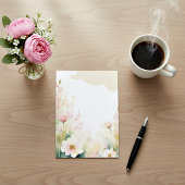 Lichtroze waterverf bloemenblanco bruiloft kaart