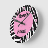 Lichtroze Zebra-meisjes Wandklok met naam (Hoek)
