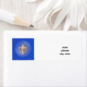 Lichtstralen van het religieuze kruis (op blauw) etiket (Insitu)