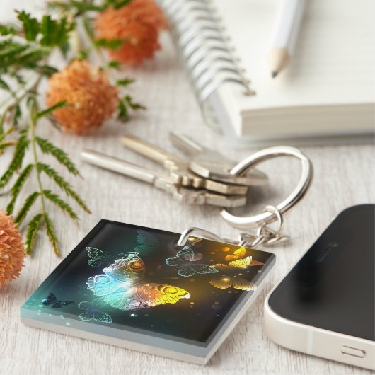 Lichtvlinder en nachtvlinder sleutelhanger (Voorkant Rechts)