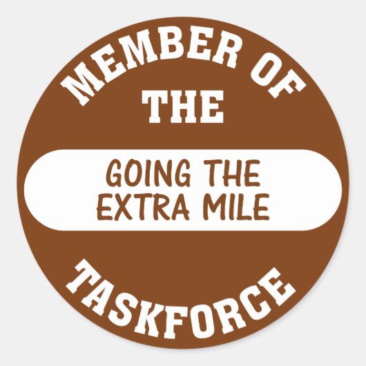Lid van de Extra Mile Task Force Ronde Sticker (Voorkant)