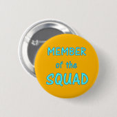 Lid van de Squad Button ~ Blauwe tekst op Geel (Voorkant /achterkant)