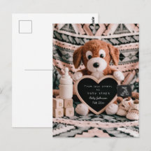 Lief knuffelbare puppy zwangerschapsaankondiging