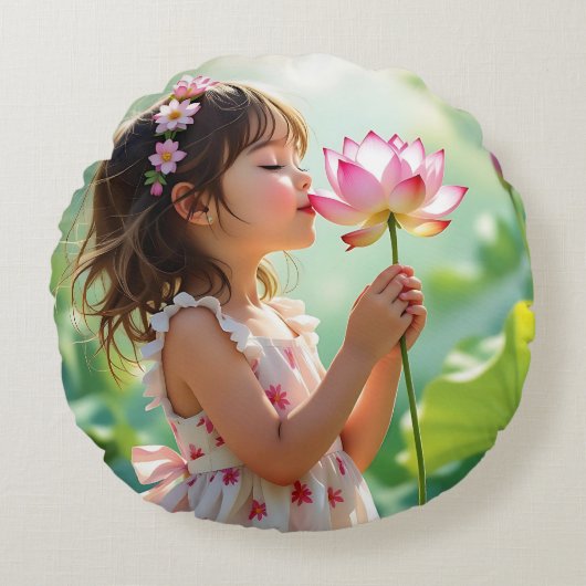 Lief Meisje dat een Bloem Ruikt Rond Kussen (Voorkant)