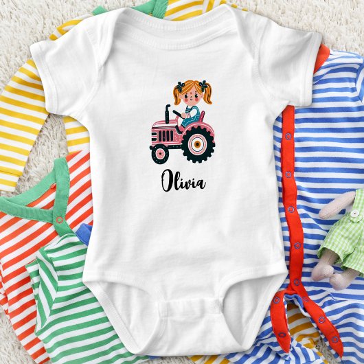Lief meisje op roze tractor gepersonaliseerd romper