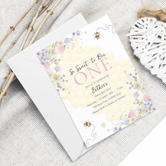 Lief om één honing meisjes eerste verjaardag te zi kaart