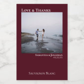 Liefde & Bedankt Burgundy Weddenschap Foto Mini Wijn Etiket (Enkel label)