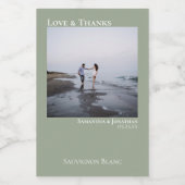 Liefde Bedankt Minimale Sage Green Wedding Foto Mi Wijn Etiket (Enkel label)