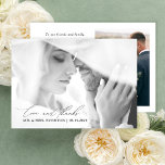Liefde & Bedankt Moderne kalligrafie Fotobruiloft<br><div class="desc">Bedankt dat je gasten deel hebben uitgemaakt van je speciale dag met een prachtige Love & Bedankt Modern Calligraphy Photo Wedding Dankuwel. Deze prachtige kaart bevat een elegant, modern lettertype voor kalligrafie en twee zoete foto's, één volledig afgeblazen. Bovendien kunt u op de achterkant van de kaart een andere speciale...</div>