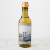 Liefde & Bedankt Sage Green Simple Weddenschap Fot Wijn Etiket (Voorkant)
