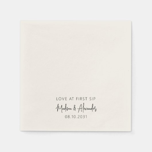 Liefde bij First Sip Custom Names Script Wedding Servet (Voorkant)