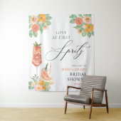 Liefde bij First Spritz Bright Cocktail Vrijgezell Wandkleed (In situ)