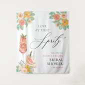 Liefde bij First Spritz Bright Cocktail Vrijgezell Wandkleed (Voorkant)