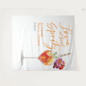 Liefde bij First Spritz | Vrijgezellenfeest achter Wandkleed (Voorkant (horizontaal))