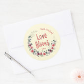 Liefde Blooms Gepersonaliseerde bruid bruidegom tr Ronde Sticker (Envelop)