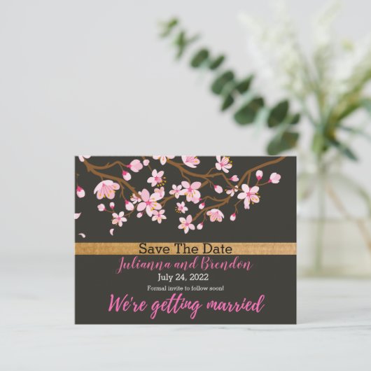 Liefde bloomt Cherry Blossom Save the Date Aankondigingskaart (Staand voorkant)
