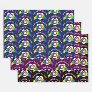Liefde boven alle andere papiervellen met onmiddel inpakpapier vel