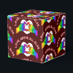 Liefde boven alles anders bedankdoosjes<br><div class="desc">*Aanpassen met uw keuze uit achtergrondkleuren.</div>
