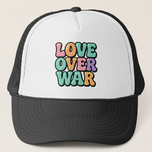 Liefde Boven Oorlog 70s Retro Bubble Trucker Pet (Voorkant)