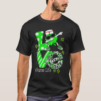 Liefde Dabbing Shamrock Nursing Life St Patric T-shirt