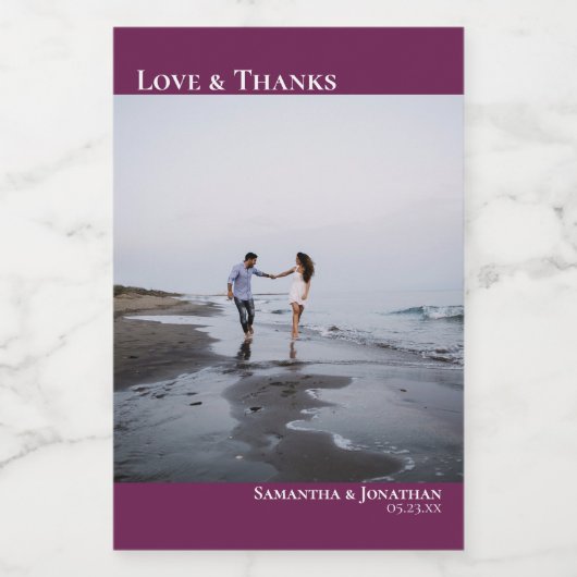 Liefde Dank Magenta Pruim Eenvoudige Trouwfoto Min Wijn Etiket (Enkel label)