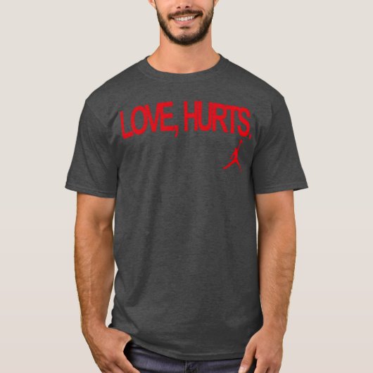 Liefde doet pijn grappig t-shirt (Voorkant)