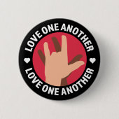 Liefde een ander ronde button 5,7 cm (Voorkant)