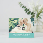 Liefde en Bedankt Aqua Blue Bruiloft Monogram Foto Briefkaart (Staand voorkant)