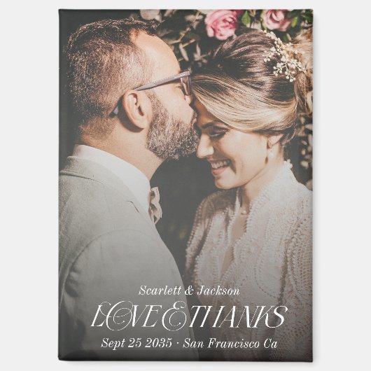 Liefde en Bedankt Elegant Script Wedding Photo Magneet (Voorkant)