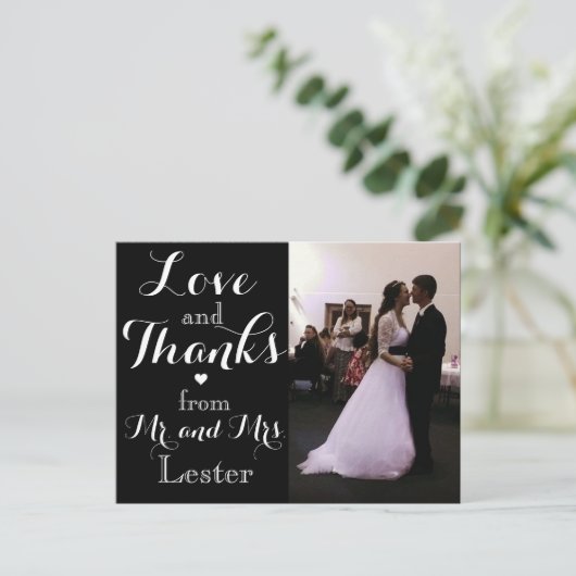Liefde en Bedankt van M. en Mevr. Wedding Postcard Briefkaart (Staand voorkant)