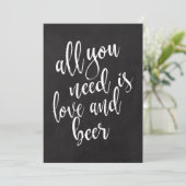 Liefde en bier betaalbaar krijtbord trouwbord kaart (Staand voorkant)