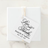 Liefde en Dankbaarheid Zwarte Script Monogram Huwe Bedankjes Labels (In situ)