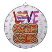 Liefde en hartspel over dartbord (Voorkant)