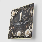 Liefde en herinneringen vieren op een speciale dag vierkante klok (Hoek)