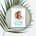 Liefde en het strand trouwfoto Save the Date Aankondigingskaart<br><div class="desc">Onze Liefde en de Beach Wedding Photo Save the Date Briefkaart is een charmante mix van romance en kustallure die de essentie van uw kustviering vastlegt. Met zijn oprechte boodschap en aanpasbare functies is dit briefkaart de perfecte manier om je trouwdatum aan vrienden en familie bekend te maken.</div>
