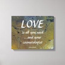 Liefde en je cosmetoloog op zwart bladgoud