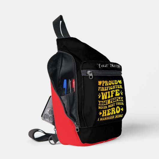 Liefde en moed in brandbestrijding sling bag (Open)