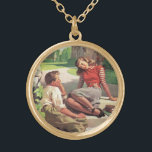 liefde en Romance, middelbare school Sweethearts Goud Vergulden Ketting<br><div class="desc">illustratie liefde en romance design met een schattig jong koppel dat op school flirt. De tieners zitten met hun lesboeken op een paar stappen in de schaduw van de bomen om de campus.</div>