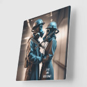 LIEFDE EN WEERSTAND Cine-scope Vierkante Klok (Hoek)