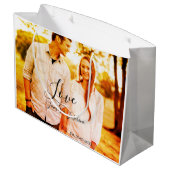 Liefde foto toevoegen naam set. Datum jaar bruilof Groot Cadeauzakje (Achterkant Gekanteld)