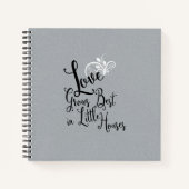 Liefde groeit het beste in de voordracht voor klei notitieboek (Voorkant)