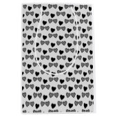 Liefde harten zwart en grijs medium cadeauzakje (Voorkant)
