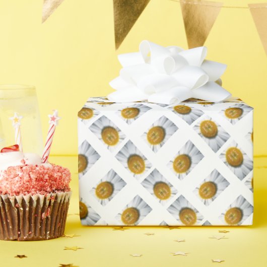 Liefde heeft nooit Daisy 1 Corinthians 13 gefaald Cadeaupapier (Verjaardagsfeest)