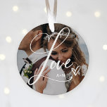 Liefde in Elegant Script | Twee foto's met hart Keramisch Ornament<br><div class="desc">Dit prachtige kerstornament heeft het woord "Love" in een elegant,  wervelend kalligrafieschrift,  met twee van uw favoriete foto's en een handgeschreven gekrabbeld hart. Je kunt je initialen of monogram toevoegen,  of de naam van geliefden zoals je moeder,  oma,  familie of echtgenoot. Het maakt ook de perfecte vakantie aandenken.</div>