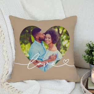 Liefde in Script Brown Custom Heart Shaped Photo Kussen