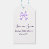 Liefde in sneeuw bruidsfeest paarse sneeuwvlokken  cadeaulabel (Achterkant)