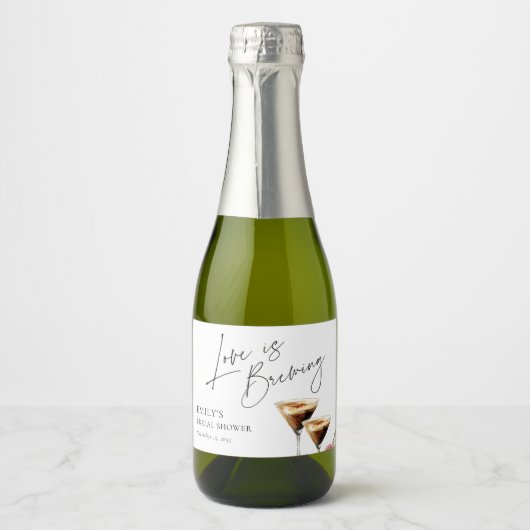 Liefde is aan het Brouwen Elegante Bruids-Shower Sparkling Wijnetiket (Voorkant)
