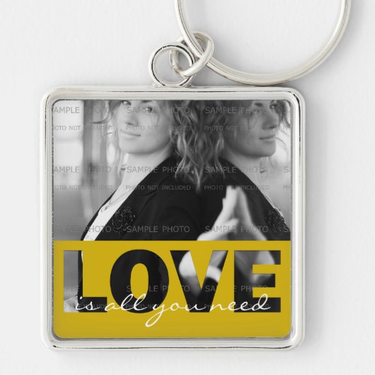 Liefde is alles wat je nodig hebt Mustard Yellow P Sleutelhanger (Voorkant)