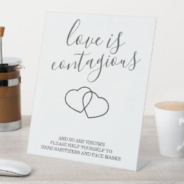Liefde is besmettelijke huwelijksveiligheid reclamebord met voetstuk