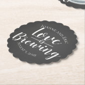 Liefde is brouwen bruiloft pub stijl gunst kartonnen onderzetters (Gekanteld)